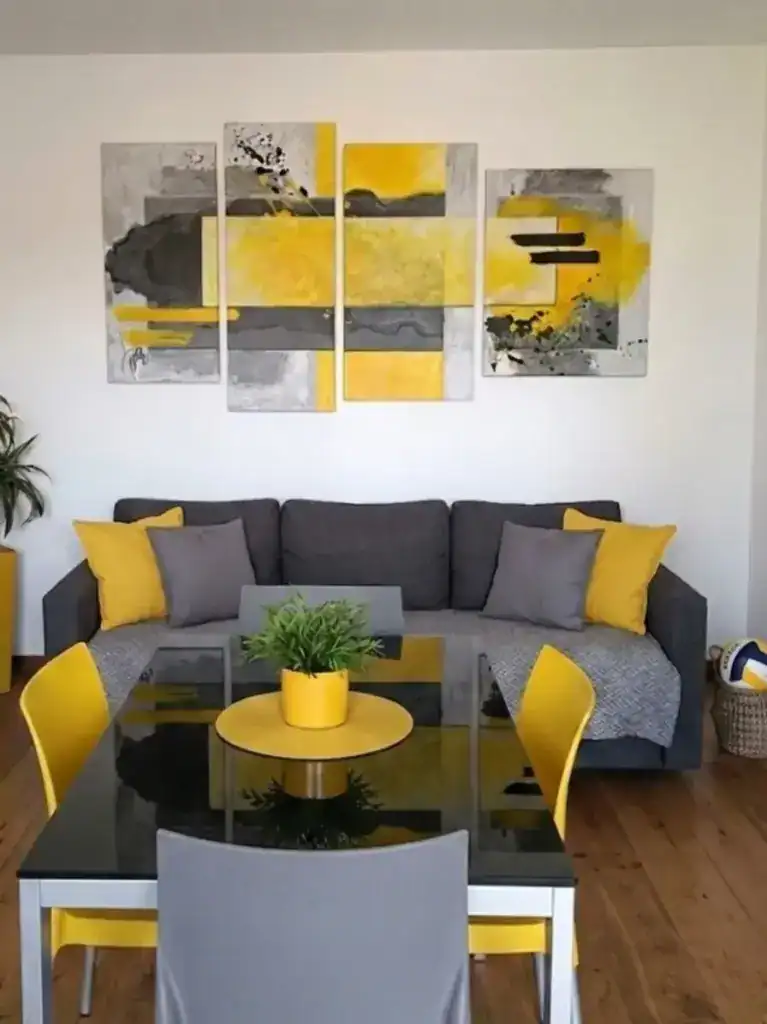 astratto giallo e grigio appeso